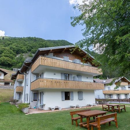 Residence Alessio Bezzecca Exterior photo